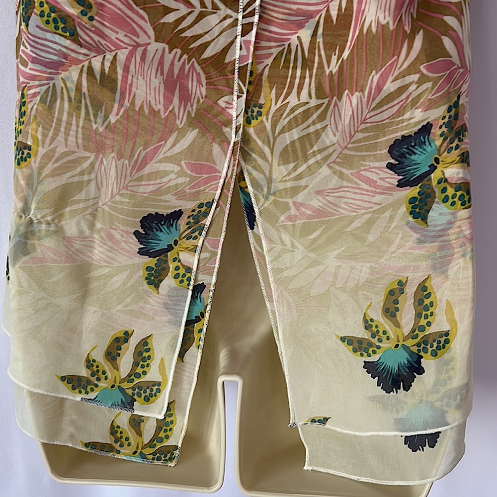 CAbi Wispy Floral Sleeveless Tank Top Shirt **Size XS** 🌸🌸 - Picture 4 of 5